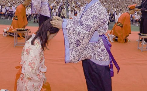 ��������־���پ���