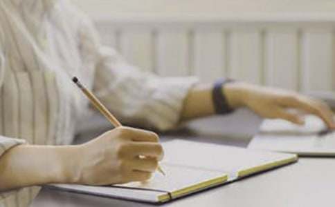 ��ѡ����е�����300��3ƪ