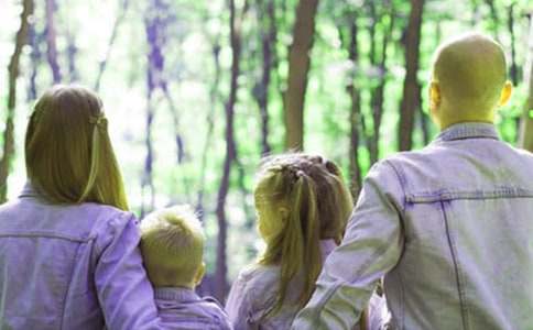 ���мҳ�����򵥵㣬���мҳ�����