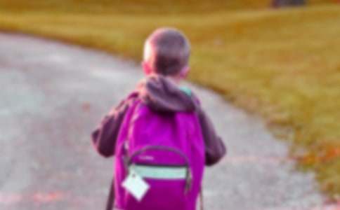 �漣�к��ۺ�У�ͨ��52ƪ��