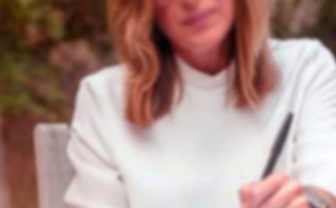 Ů��������־�ľ��Ӷ�