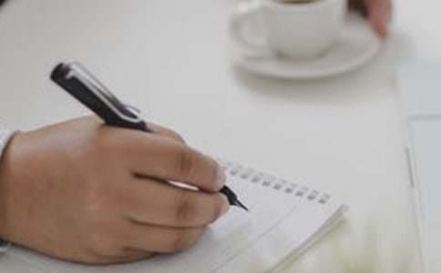 ���־�����