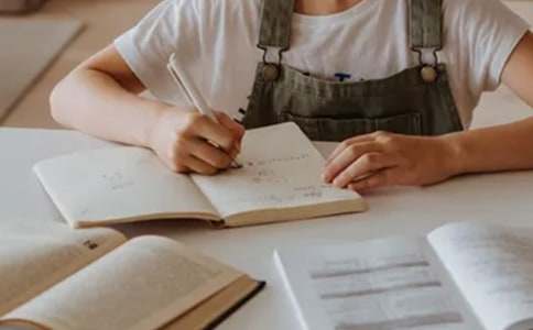 ���ر���δ�������Ľ���5ƪ