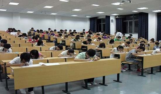 �йؿ��Եķ�˼����400�ֺϼ�9ƪ