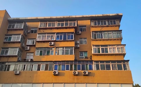 ����ִ������������