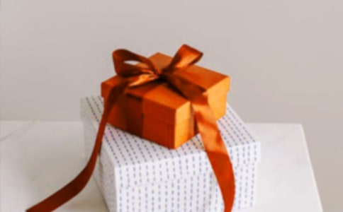 ���ʸ��������ƶ�