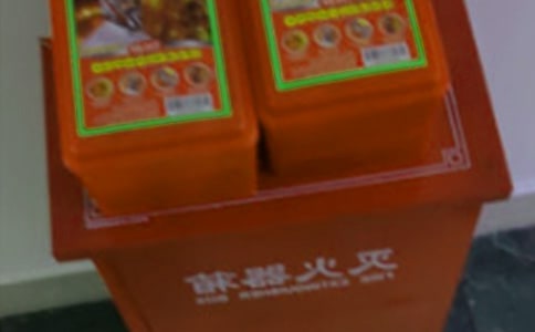 简述二氧化碳灭火器的使用方法