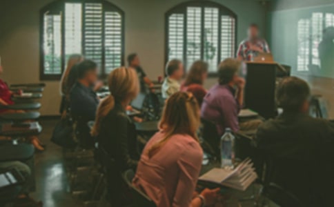 ��ѵ���˽����ƶ�